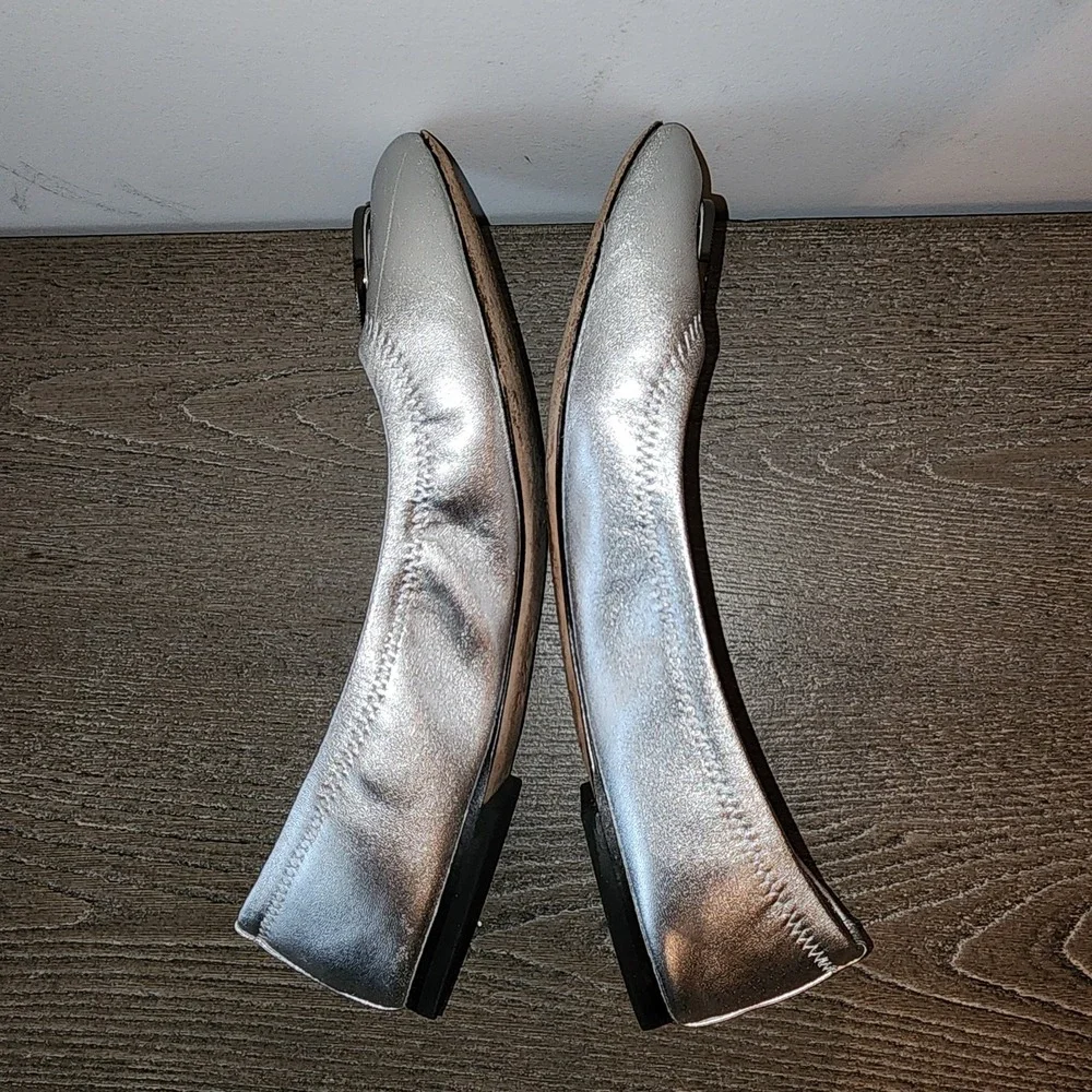 Tory Burch Liana Rhinestone Logo Silver Metallic Leather Ballet Flats Size 8.5